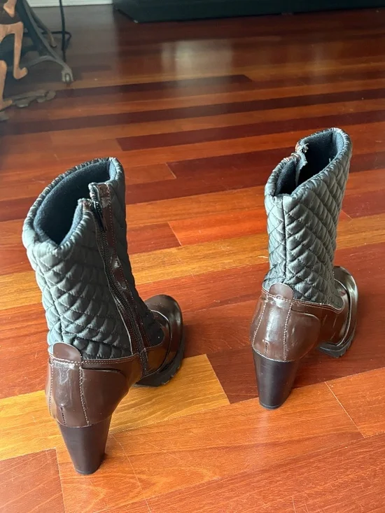 Andre Assous Brown Quilted Patent Leather Winter Mid-Calf Boots - NWT - Picture 2 of 11